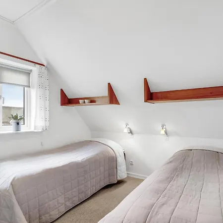 Beautiful Home In Blavand With Sauna Дом отдыха Блаванн